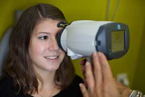 Kontaktlinsen-Kontrolle